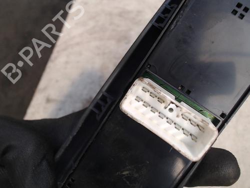 Switch KIA CERATO I Hatchback (LD) 1.6 | BP21938552I30