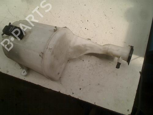 Used Windscreen washer tank TOYOTA YARIS (_P1_) 1.3 (NCP10, SCP12_) (86 hp) 21925264