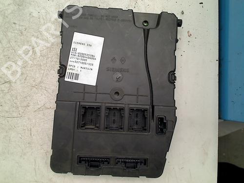 Dør styreenhet RENAULT MEGANE II Estate (KM0/1_) 1.6 16V (112 hp) 21911443