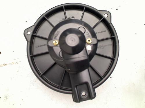 Varmeblæser TOYOTA YARIS (_P1_) 1.3 (SCP12_, SCP13_, SCP12R, SCP13R) (87 hp) 21910563