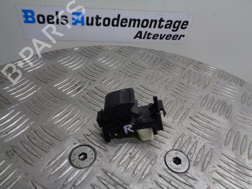 Used Switch TOYOTA YARIS (_P13_) 1.0 (KSP130_, KSP130) (69 hp) 23012580