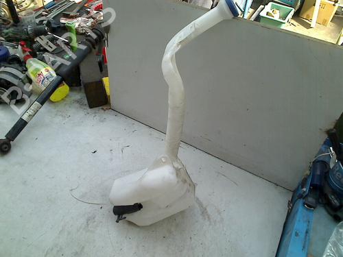 Used Windscreen washer tank CITROËN C3 Pluriel (HB_) 1.6 (109 hp) 21921060