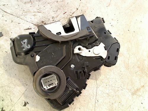Used Front right lock TOYOTA AURIS (_E15_) 1.4 (ZZE150_, ZZE150R) (97 hp) 21928269