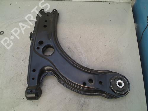 Used Left front suspension arm VW GOLF IV (1J1) 1.4 16V (75 hp) 21919710