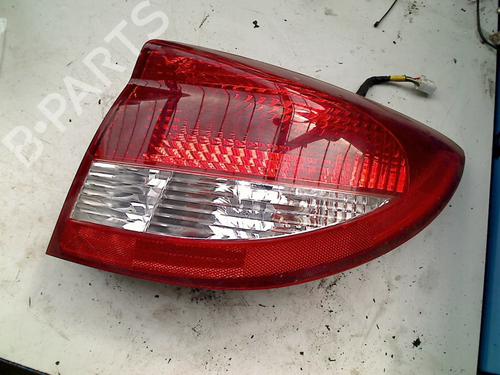 Used Right taillight KIA RIO I Saloon (DC_) 1.5 16V (98 hp) 21911245