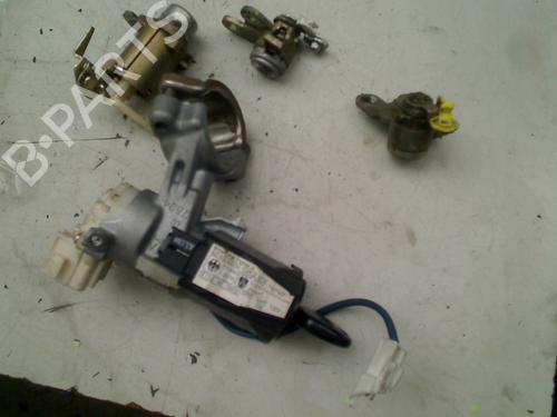 Clé de contact TOYOTA YARIS (_P1_) 1.3 (NCP10, SCP12_) (86 hp) 21925259