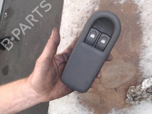 Used Switch RENAULT CLIO III (BR0/1, CR0/1) 1.2 16V (BR02, BR0J, BR11, CR02, CR0J, CR11) (75 hp) 21944328