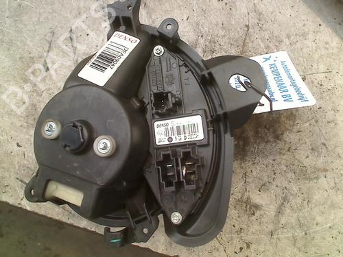 Used Heater blower motor FIAT GRANDE PUNTO (199_) 1.4 (199AXB11, 199AXB1A, 199BXB1A, 199AXL1A) (77 hp) 21932301