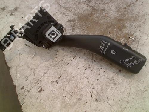 Used Steering column stalk VW GOLF VI (5K1) 1.2 TSI (86 hp) 21932616