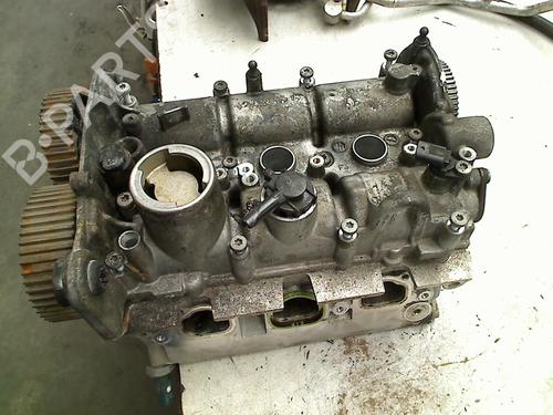Used Cylinder head VW UP! (121, 122, BL1, BL2, BL3, 123) 1.0 (60 hp) 21930773