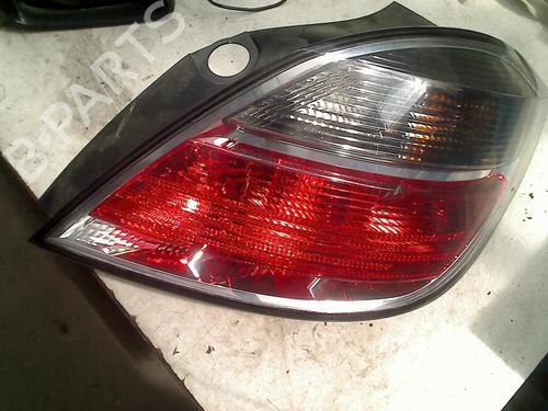 Højre baglygte OPEL ASTRA H (A04) 1.7 CDTI (L48) (110 hp) 21924878