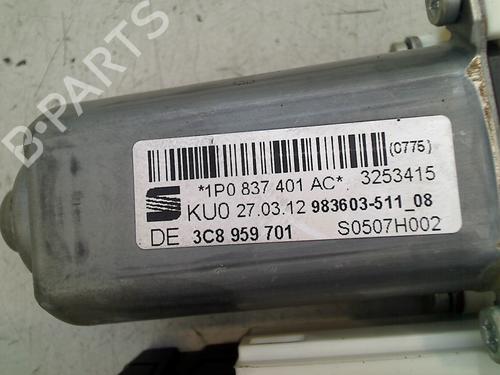 Left front window motor SEAT LEON (1P1) 2.0 TDI | BP21921652E21 
