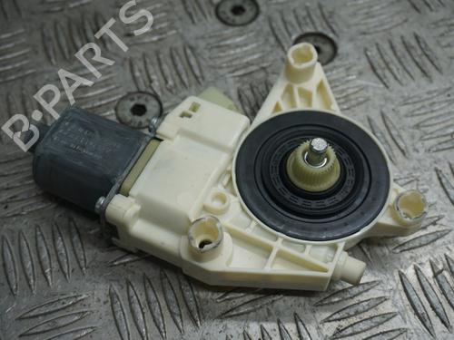 Used Electronic module MERCEDES-BENZ C-CLASS (W204) C 180 Kompressor (204.044, 204.045) (156 hp) 23019099