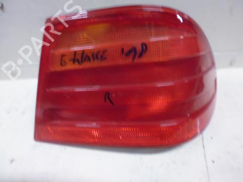 Used Right taillight MERCEDES-BENZ E-CLASS (W210) E 200 (210.035) (136 hp) 21905109