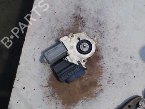 Rudehejsemotor forskærm højre SEAT IBIZA III (6L1) 1.4 16V (75 hp) 21937277