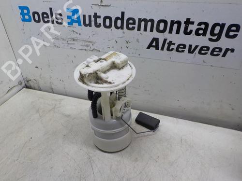 Used Fuel pump NISSAN MICRA III (K12) 1.2 16V (80 hp) 23006558
