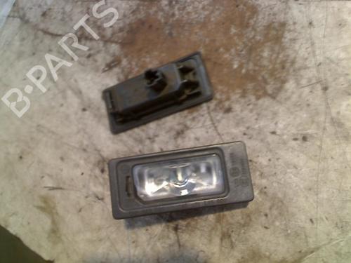 Used Licence plate light AUDI A1 Sportback (8XA, 8XF) 1.0 TFSI (95 hp) 21932719