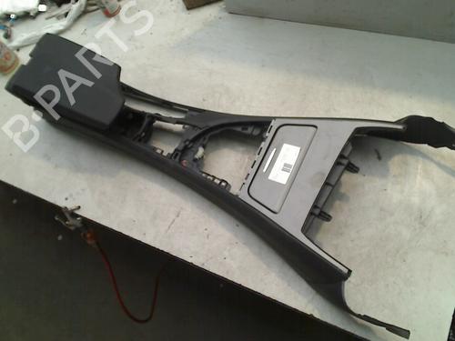 Used Armrest / Center console BMW 1 (E81) 116 d (116 hp) 21914657