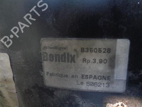 Used Servo brake PEUGEOT 206 Hatchback (2A/C) 1.6 16V (109 hp) 21908448