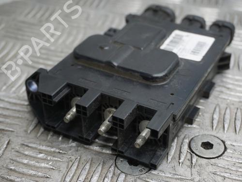 Used Fuse box RENAULT MEGANE III Hatchback (BZ0/1_, B3_) 1.6 16V (BZ1B, BZ1H) (110 hp) 23016065