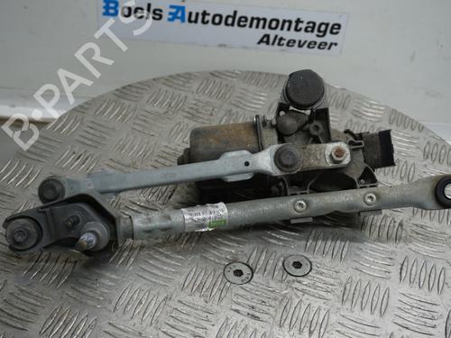 Used Front wipers mechanism TOYOTA AYGO (_B1_) 1.0 (KGB10_, KGB10R) (68 hp) 23014622