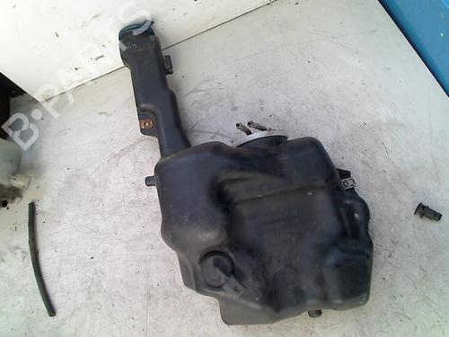 Used Windscreen washer tank MERCEDES-BENZ E-CLASS (W212) E 200 NGT (212.041) (163 hp) 21916022