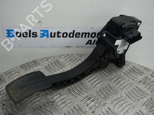 Pedal PEUGEOT 3008 II SUV (MC_, MR_, MJ_, M4_) 1.2 THP/ PureTech 130 (MRHNSM, MRHNSU, MRHNSJ, MRHNYW,... (131 hp) 23020567