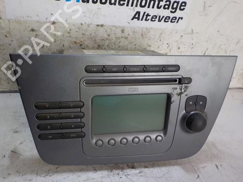 Used Radio SEAT ALTEA XL (5P5, 5P8) 2.0 TDI (140 hp) 23026797