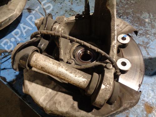 Used Right rear steering knuckle BMW 6 Convertible (E64) 650 i (367 hp) 21908612