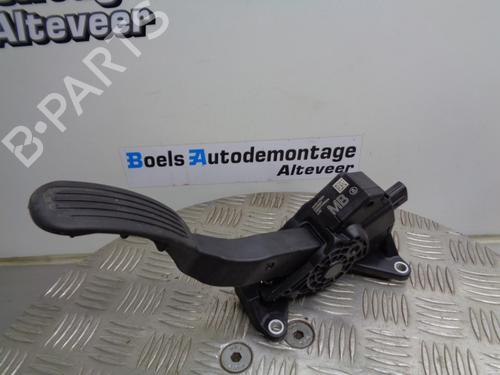 Pedal TOYOTA YARIS (_P21_, _PA1_, _PH1_) 1.5 Hybrid (MXPH10, MXPH11) (116 hp) 23012217