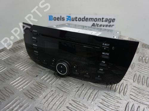 Used Radio FIAT PUNTO EVO (199_) 1.4 (199AXB1A) (77 hp) 23013930