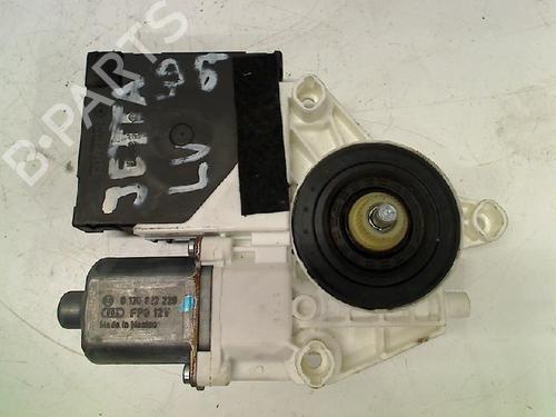 Used Left front window motor RENAULT LAGUNA I (B56_, 556_) 1.8 (95 hp) 21917361