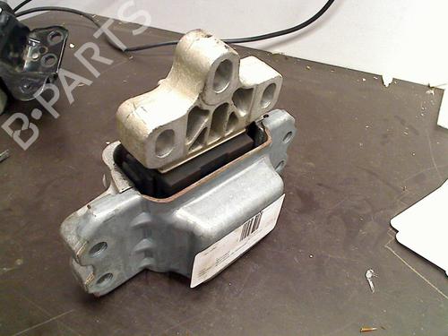 Used Engine mount VW TOURAN (1T3) 2.0 TDI (140 hp) 21910931