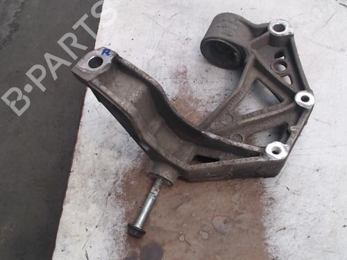 Used Right front suspension arm SKODA FABIA I Combi (6Y5) 1.4 16V (75 hp) 21943526