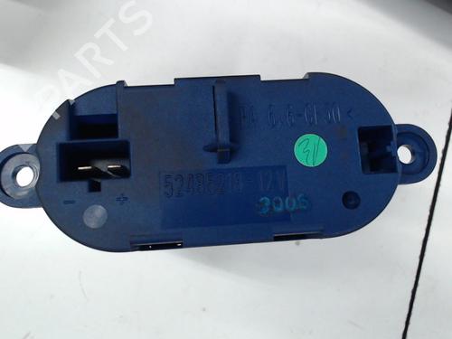 Used Heater resistor ALFA ROMEO 159 (939_) 1.9 JTDM 8V (939AXE1B, 939BXE1B, 939BXH1B) (115 hp) 21935235