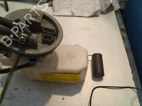 Used Fuel pump NISSAN PRIMERA Hatchback (P11) 1.6 16V (106 hp) 21909798