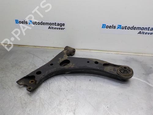 Used Right front suspension arm TOYOTA CELICA Coupe (_T23_) 1.8 16V VT-i (ZZT230_, ZZT230) (143 hp) 23009893