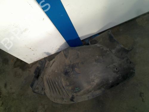 Used Wheel arch MERCEDES-BENZ C-CLASS (W204) C 180 Kompressor (204.044, 204.045) (156 hp) 21923916