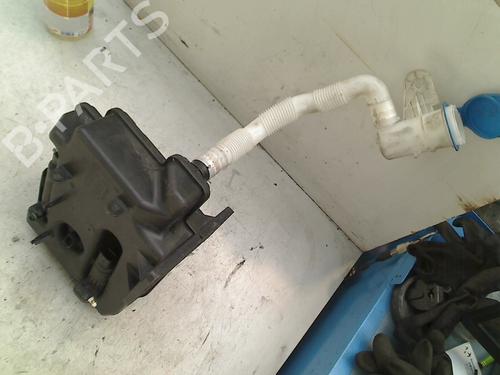Used Windscreen washer tank AUDI A3 (8P1) 1.6 (102 hp) 21916863