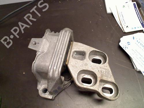Used Engine mount MERCEDES-BENZ CLA Coupe (C117) CLA 220 CDI 4-matic (117.305) (170 hp) 21910953