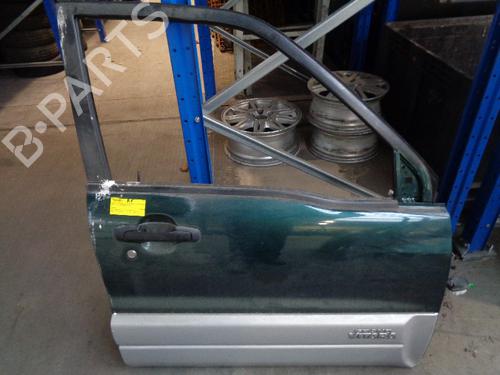 Used Right front door SUZUKI GRAND VITARA I (FT, HT) 2.0 TD 4x4 (SQ 420D) (86 hp) 21909173