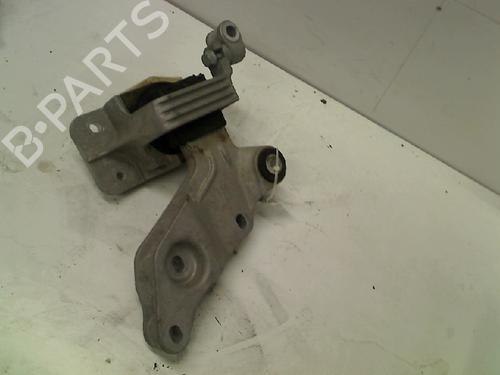 Used Engine mount MERCEDES-BENZ VITO Mixto (Double Cabin) (W447) 111 CDI (447.701, 447.703, 447.705) (114 hp) 21912421