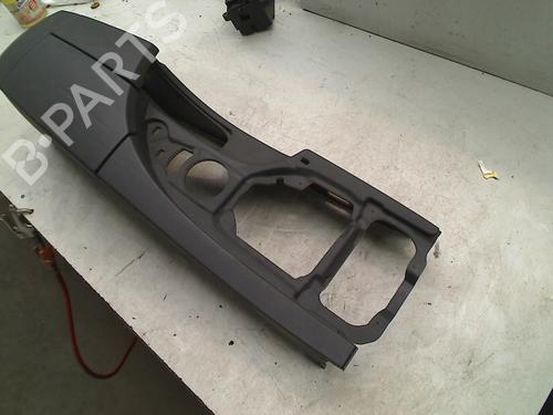 Used Armrest / Center console BMW 5 (E60) 520 d (163 hp) 21914667