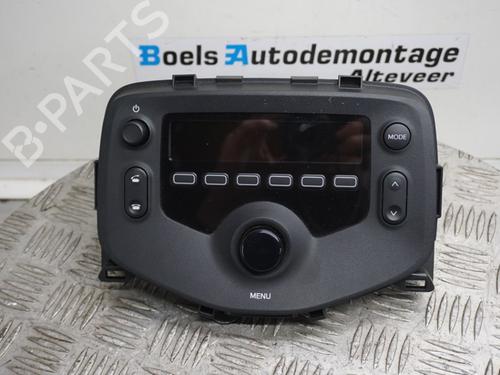 Used Radio PEUGEOT 108 1.0 VTi 72 (72 hp) 23017728
