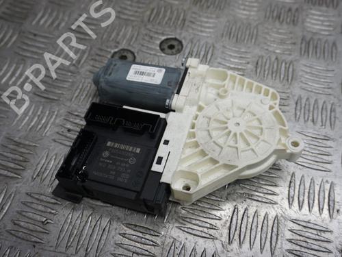 Used Electronic module VW PASSAT B6 Variant (3C5) 2.0 FSI (150 hp) 23020210