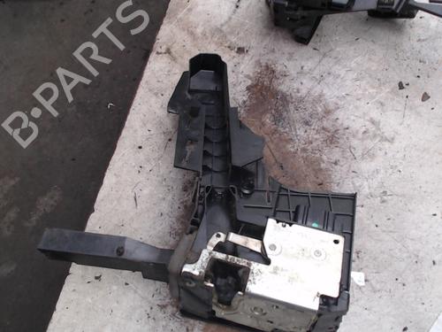 Used Front left lock FORD FIESTA V (JH_, JD_) 1.4 16V (80 hp) 21938303