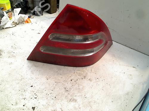 Used Right taillight MERCEDES-BENZ C-CLASS (W203) C 200 Kompressor (203.045) (163 hp) 21920104