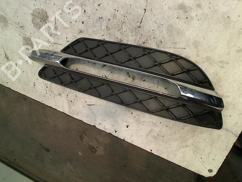 Grill MERCEDES-BENZ C-CLASS T-Model (S204) C 180 CGI (204.249) (156 hp) 21929366