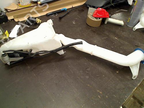 Used Windscreen washer tank VW POLO (9N_, 9A_) 1.4 16V (75 hp) 21911365