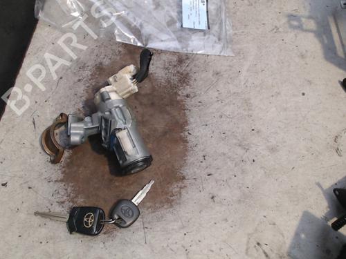 Used Ignition barrel TOYOTA YARIS (_P1_) 1.3 (NCP10, SCP12_) (86 hp) 21938878